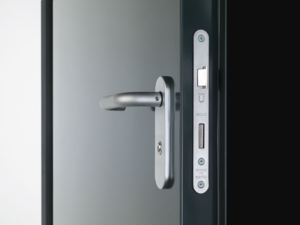 Teckentrup stainless steel lever handle on hinged door set