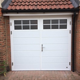 Ryterna Traditional Woodgrain Design (White)