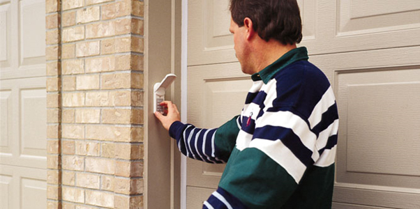 Wall mounted key pad