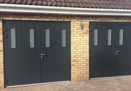 Carteck Standard Ribbed door, insulated steel with vertical windows