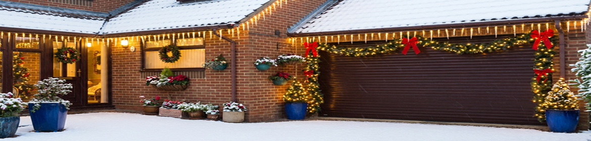 Insulated roller door