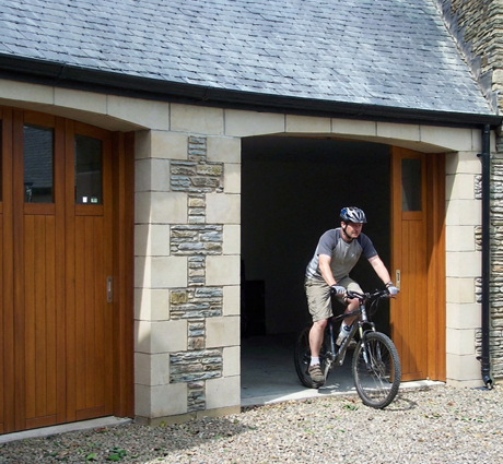 Round the corner with versatile access